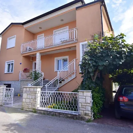 Zwei-zimmer-wohnung In Der Naehe Des Meeres